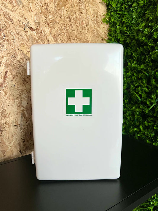 Kit Primeiros Socorros de 6 a 10 pessoas com fundo